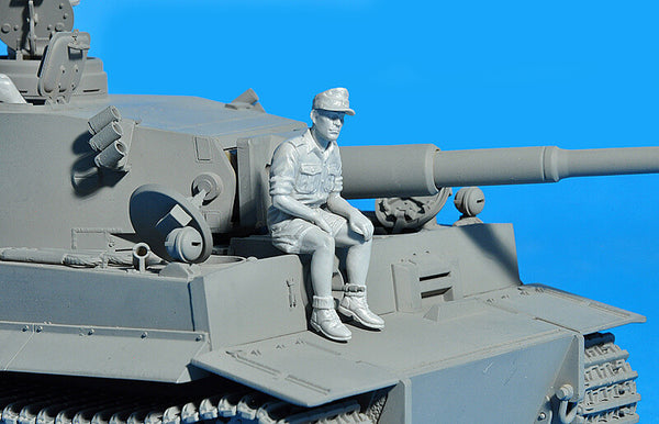 1/35 scale model Miniart German Paratroopers and Tankers Italy 1943 35163