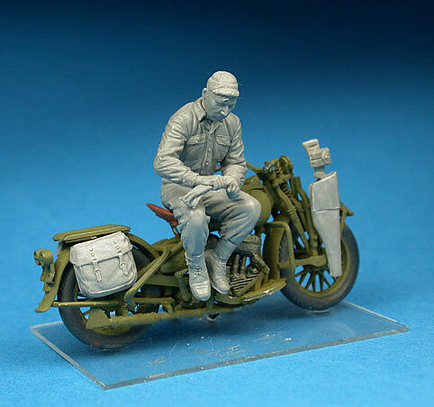 1/35 scale model Miniart US Motorcycle Repair Crew 35101
