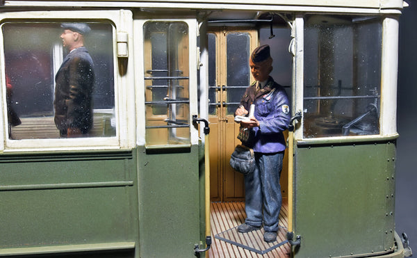 1/35 scale diorama Miniart European Tram Car with Crew and Passengers