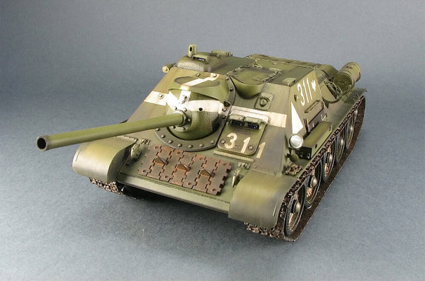 1/35 scale model Miniart SU-85 Mod. 1944 (Early Prod) with Interior