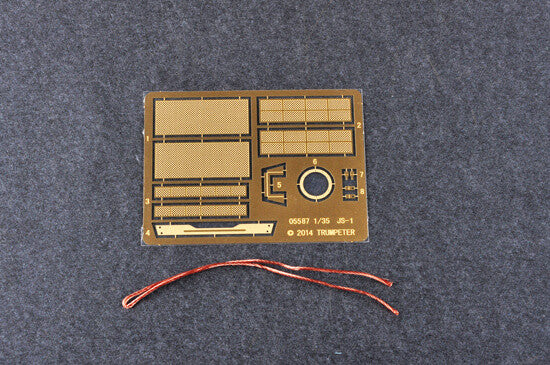 1/35 scale model Trumpeter Soviet JS-1 (Heavy Tank)