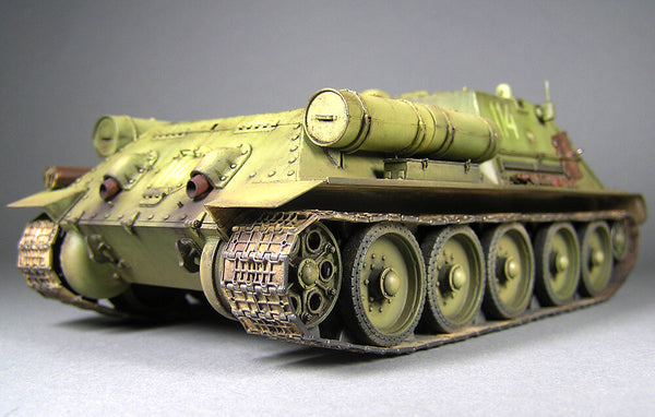 1/35 scale model Miniart SU-122 (Mid Production) Full Interior