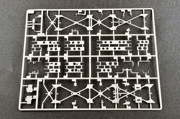 1/35 scale Trumpeter Russian 9P113 TEL with 9M21 Rocket of 9K52 Luna-M Short-range artillery
