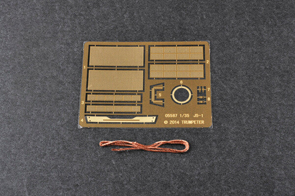 1/35 scale model Trumpeter Soviet JS-2 Heavy Tank