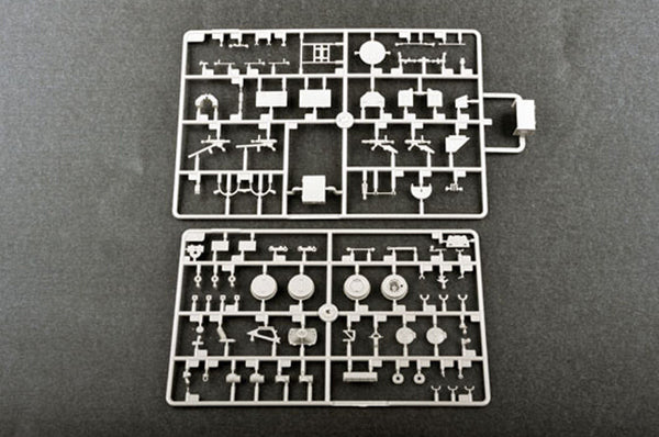 1/35 scale Trumpeter Russian 9P113 TEL with 9M21 Rocket of 9K52 Luna-M Short-range artillery