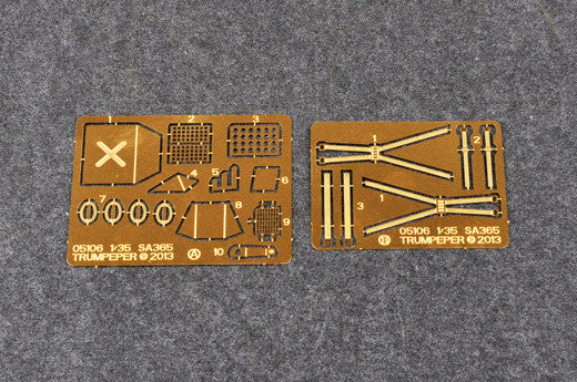 1/35 scale model Trumpeter Chinese Z-9WA Helicopter