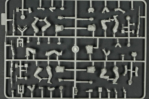 1/35 scale model MasterBox Soviet Marines, Attack, 1941-1942 (Eastern Front Battle Series)