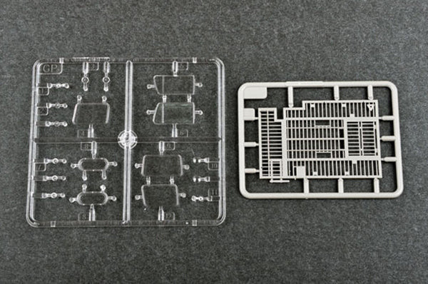 1/35 scale Trumpeter Russian 9P113 TEL with 9M21 Rocket of 9K52 Luna-M Short-range artillery