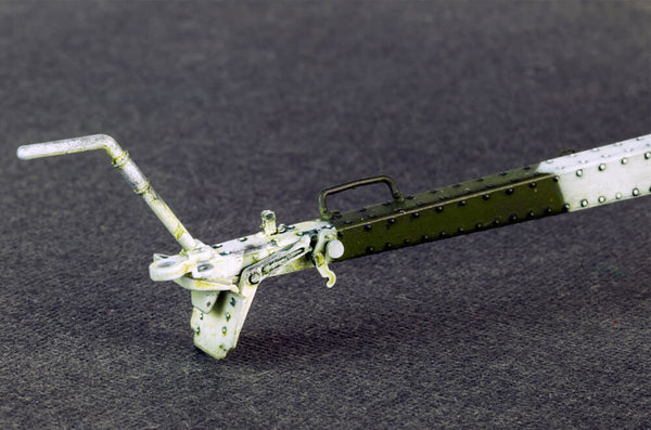 1/35 scale model Miniart USV-BR 76mm Gun Mod.1941 with Limber and Crew