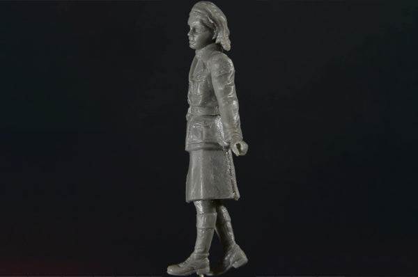 1/35 scale model MasterBox Volkssturm, Ammunition to the Frontline