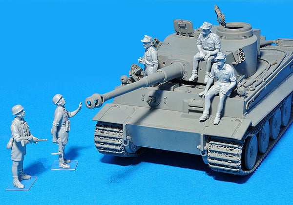 1/35 scale model Miniart German Paratroopers and Tankers Italy 1943 35163