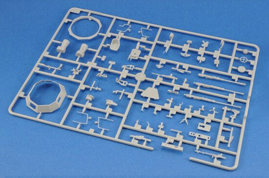 1/35 scale model HobbyBoss Sd.Kfz.222 Leichter Panzerspahwagen 2cm