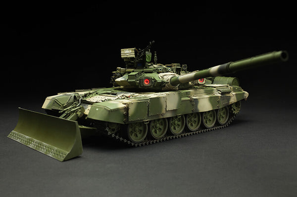 1/35 scale model Meng Russian Main Battle Tank T-90 with TBS-86 Tank Dozer