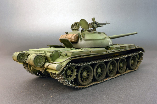 1/35 scale model Miniart T-54-3 Mod. 1951 with Interior