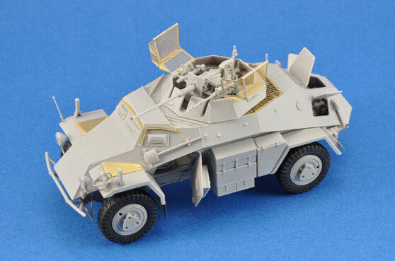 1/35 scale model HobbyBoss Sd.Kfz.222 Leichter Panzerspahwagen 2cm