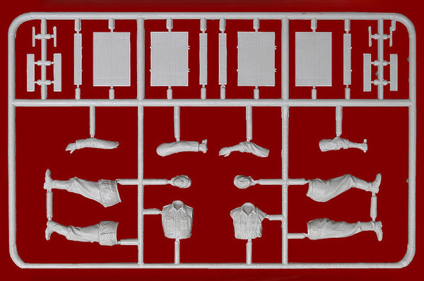 1/35 scale model Miniart German Artillery Crew (Special Edition)