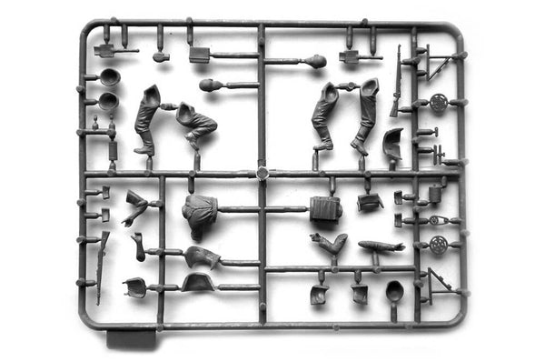 1/35 scale model MasterBox German Signals Personnel, Stalingrad, Summer 1942