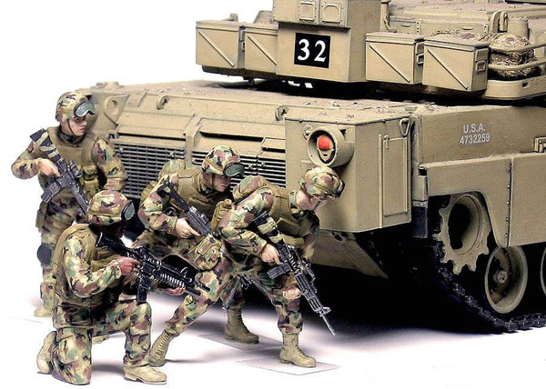 1/35 scale model figure MasterBox Iraq Events Kit 1 US Marines