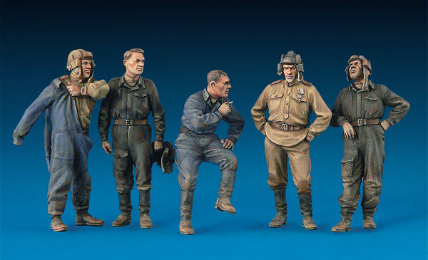 1/35 scale model Miniart T-80 Soviet Light Tank with Crew Workable tracks