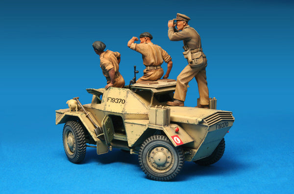 1/35 scale model Miniart Dingo Mk.lb British Armoured Car w/Crew