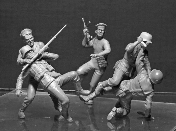 1/35 scale figures MasterBox Soviet Marines and German Infantry, Hand to hand combat 1941