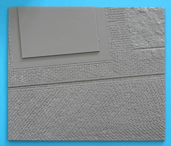 1/35 scale Miniart Village House with Base Plastic model kit 36031