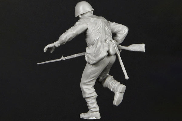 1/35 scale model MasterBox Soviet Marines, Attack, 1941-1942 (Eastern Front Battle Series)