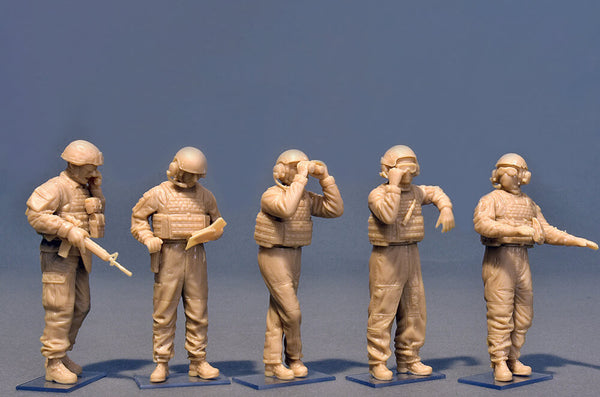 1/35 scale model Miniart USMC Tank Crew