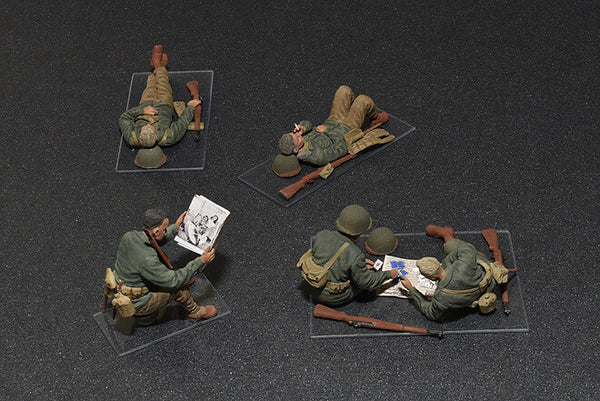 1/35 scale model Miniart U.S. Soldiers At Rest