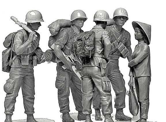 1/35 scale model MasterBox Patrolling, Vietnam War Series