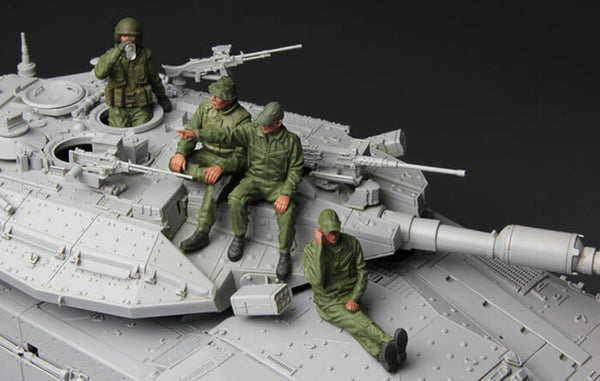 1/35 scale model Meng IDF Tank Crew