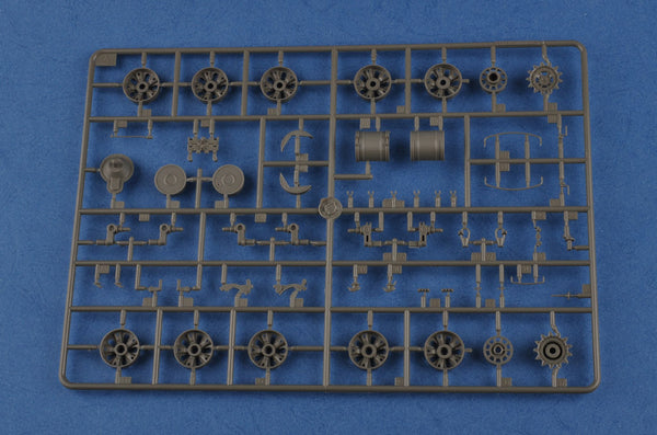 1/35 scale model HobbyBoss IDF Achzarit APC Early