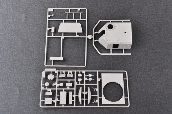 1/35 scale model Trumpeter PLZ-83A SPH Plastic kit 05536
