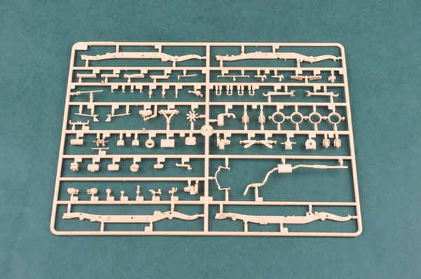 HobbyBoss 1/35 Land Rover WMIK w/MILAN ATGM