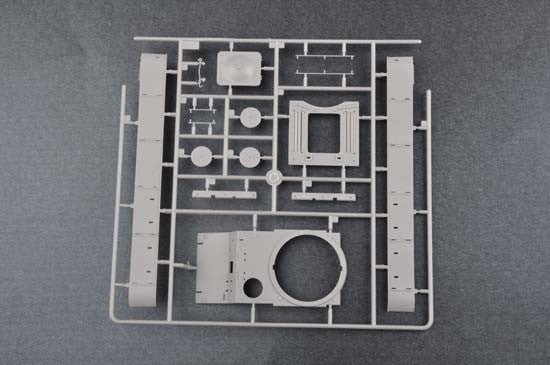 1/35 scale model Trumpeter Soviet KV-8S Heavy Tank Plastic kit 01572