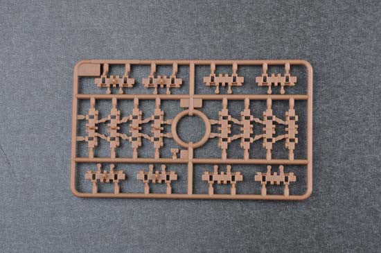 1/35 scale model Trumpeter Soviet KV-8S Heavy Tank Plastic kit 01572