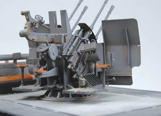 1/35 scale model Trumpeter Sd. Kfz. 7/1 Half-track with 20 mm Flakvierling 38 Early version Plastic kit 01523