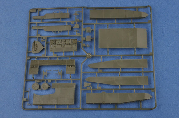 1/35 scale model HobbyBoss Leopard 2A4M CAN