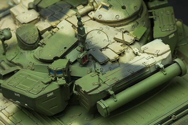 1/35 scale model Meng Russian Main Battle Tank T-90 with TBS-86 Tank Dozer