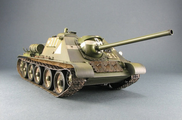 1/35 scale model Miniart SU-85 Mod. 1944 (Early Prod) with Interior