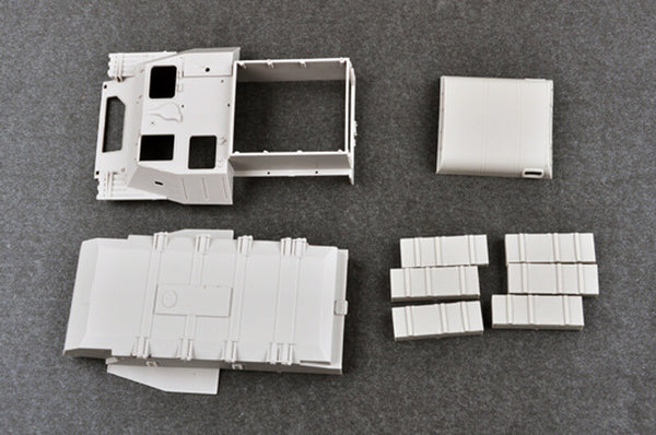 1/35 scale Trumpeter Soviet AT-P Artillery Tractor