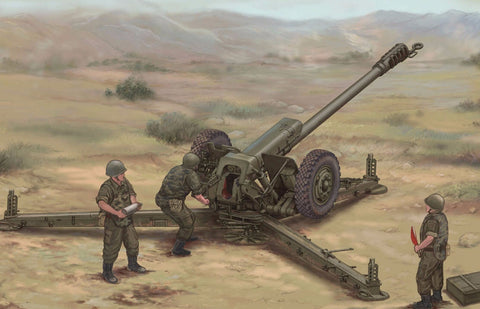 1/35 scale model Trumpeter Soviet 122 mm Howitzer D-30  Late version Plastic kit 02329