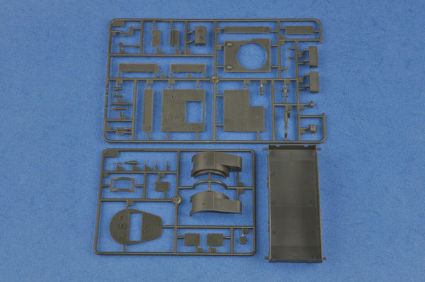 Hobby Boss Soviet OT-130 Flame Thrower Tank 