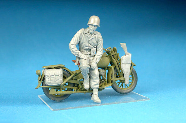 1/35 scale model Miniart US Military Police with Motorcycles