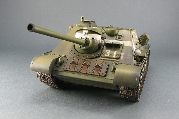 1/35 scale model Miniart SU-85 Mod. 1944 (Early Prod) with Interior