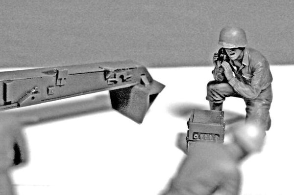 1/35 scale model MasterBox US Artillery Crew