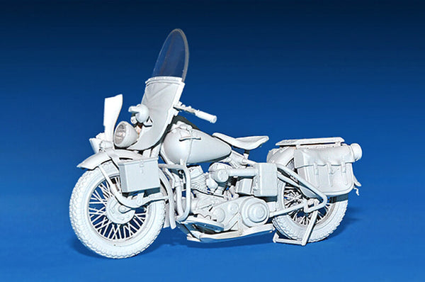 1/35 scale model Miniart US Military Police with Motorcycles
