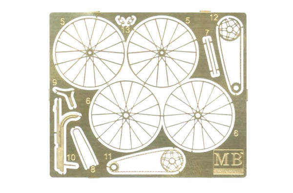 1/35 scale model MasterBox Frau Müller, Woman & Women's Bicycle, Europe WWII Era