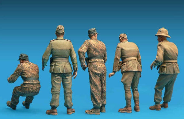 1/35 scale model Miniart German Armoured Car Crew WWII Plastic figures 35072