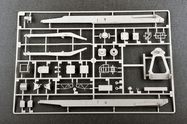 1/35 scale Trumpeter Russian 9P113 TEL with 9M21 Rocket of 9K52 Luna-M Short-range artillery